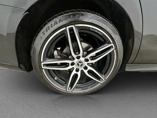 Mercedes-Benz E 220 T d 4M AMG Pano Värmare Drag Burmester