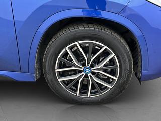 BMW iX1 xDrive30 M Sport Drag Kamera Halvskinn CarPlay Navi