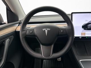 Tesla Model Y Performance HW3 Matrix-LED Värmepump T-Vision