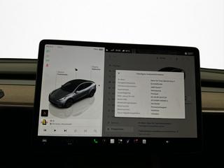 Tesla Model Y Long Range AWD 514hk MOMS Värmepump AP Pano