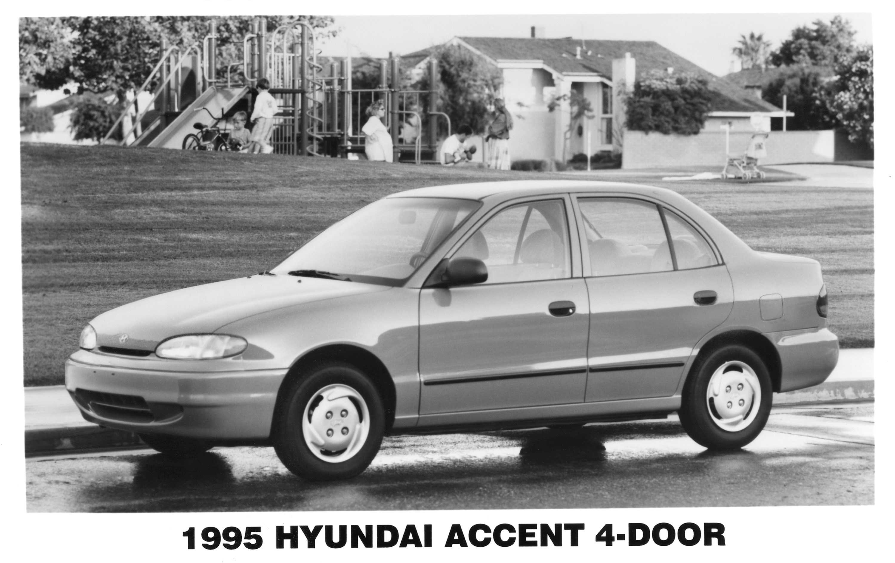 Hyundai 1995 Pin Automobile 31X12 mm 
