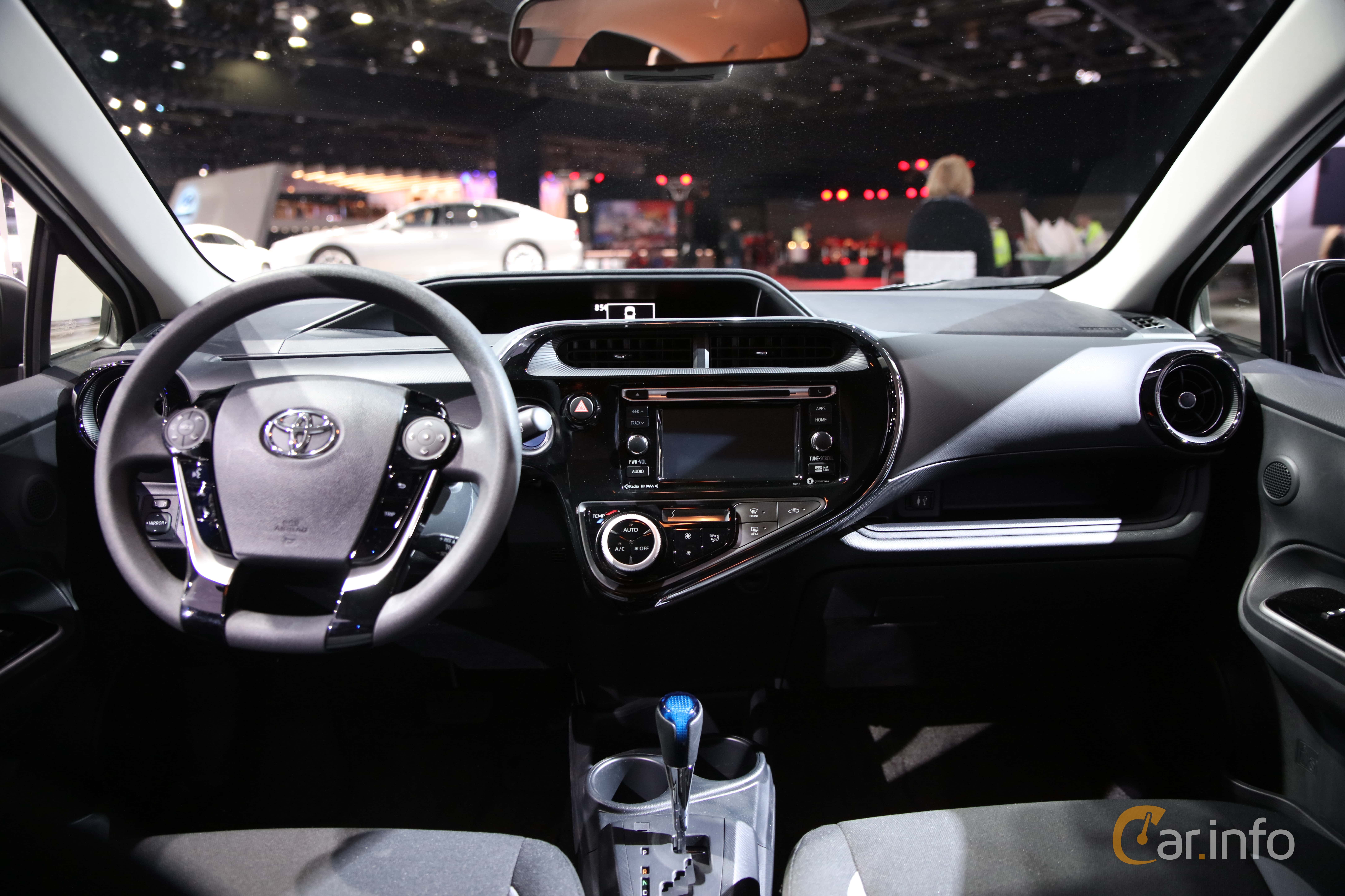 8 Images Of Toyota Prius C 1 5 Vvt I Ecvt 101hp 2018 By
